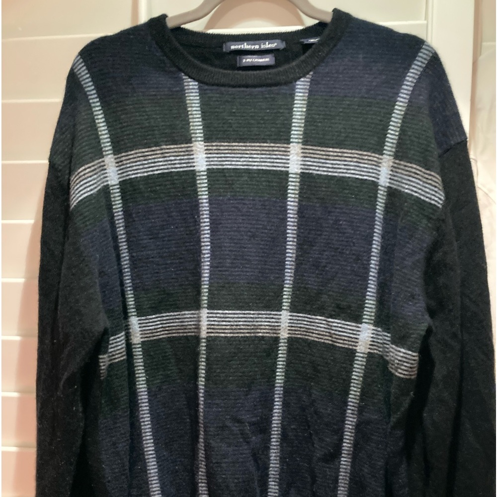 Beautiful 2 ply men’s cashmere sweater in excellent condition